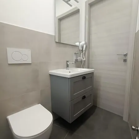 Apartment Parea 4 Milan