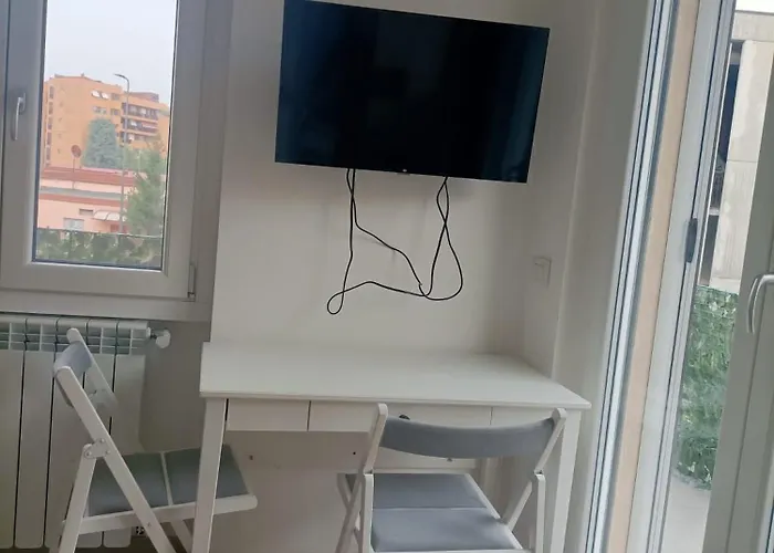 Parea 4 * ميلان